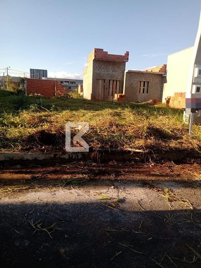 Terreno, 180 m² - Foto 1