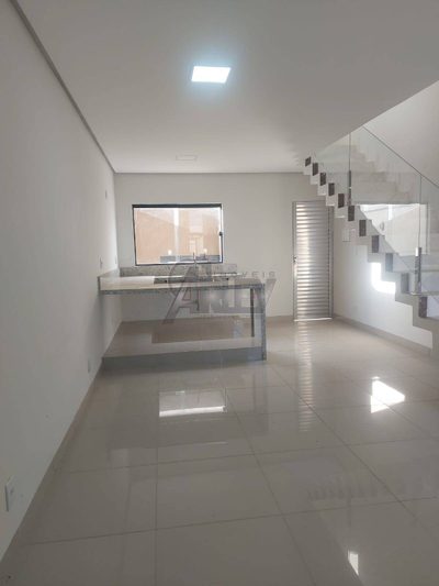 Casa, 2 quartos, 70 m² - Foto 1