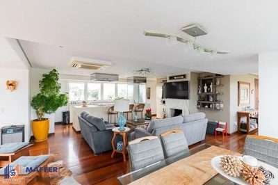 Cobertura, 3 quartos, 247 m² - Foto 4
