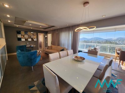 Apartamento, 3 quartos, 196 m² - Foto 2
