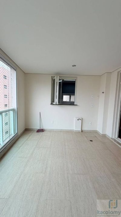 Apartamento, 3 quartos, 192 m² - Foto 2