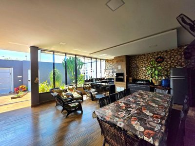 Casa, 3 quartos, 218 m² - Foto 5