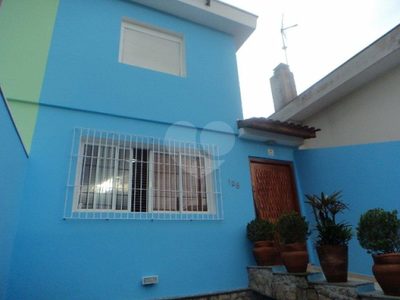 Sobrado, 3 quartos, 215 m² - Foto 2