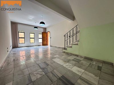 Sobrado, 3 quartos, 220 m² - Foto 1