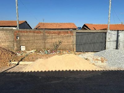 Casa, 2 quartos, 47 m² - Foto 1