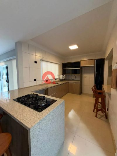 Casa, 3 quartos, 204 m² - Foto 1