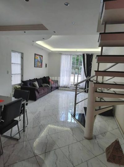 Sobrado, 3 quartos, 198 m² - Foto 1
