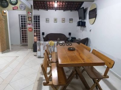 Sobrado, 3 quartos, 270 m² - Foto 2