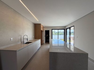 Casa, 4 quartos, 271 m² - Foto 4