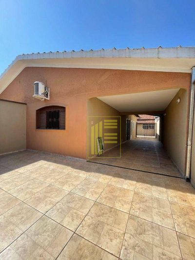 Casa, 3 quartos, 208 m² - Foto 1