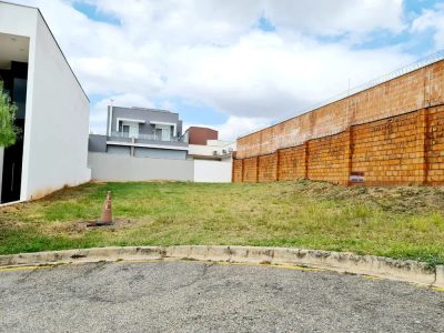 Loteamento e Condomínio, 304 m² - Foto 1