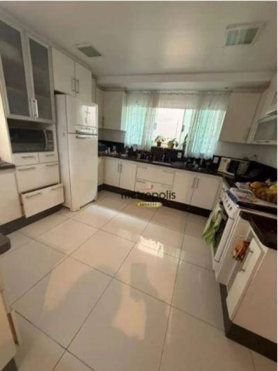 Sobrado, 5 quartos, 340 m² - Foto 2