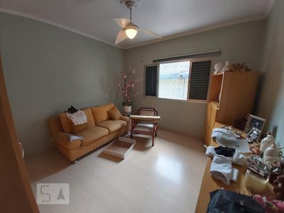 Casa, 4 quartos, 250 m² - Foto 1