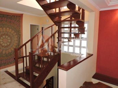 Casa, 3 quartos, 211 m² - Foto 3