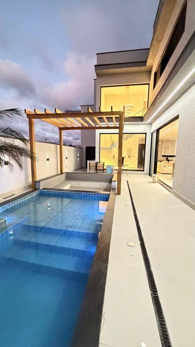 Casa, 3 quartos, 260 m² - Foto 1