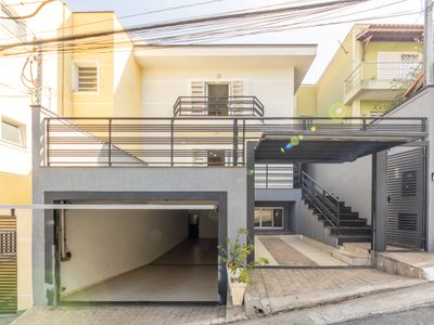 Casa, 3 quartos, 240 m² - Foto 1