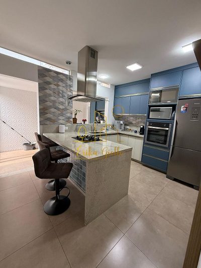 Casa, 3 quartos, 250 m² - Foto 1