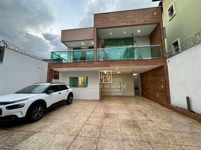 Casa, 4 quartos, 240 m² - Foto 3
