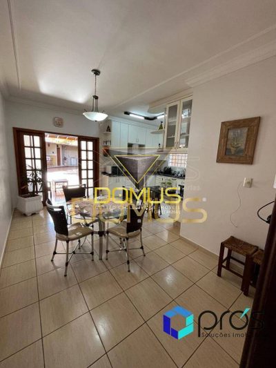Casa, 3 quartos, 253 m² - Foto 4