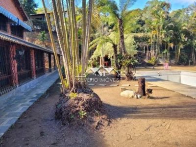 Casa, 4 quartos, 180 m² - Foto 1
