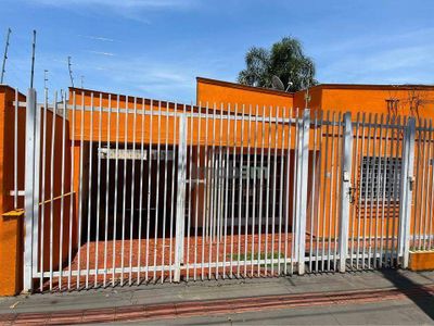 Casa, 4 quartos, 190 m² - Foto 2