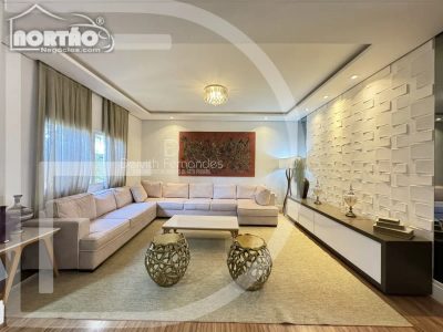 Casa, 4 quartos, 350 m² - Foto 1