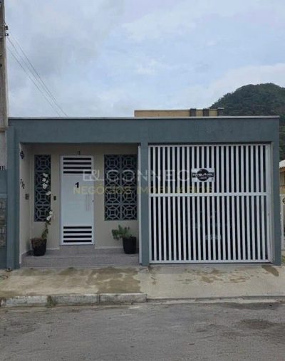 Casa, 3 quartos, 64 m² - Foto 1