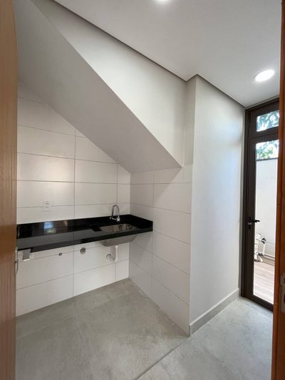 Casa, 4 quartos, 222 m² - Foto 2