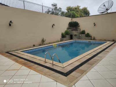 Casa, 4 quartos, 551 m² - Foto 1