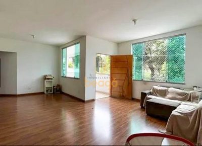 Casa, 6 quartos, 220 m² - Foto 2