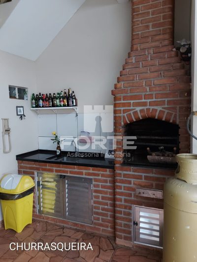 Casa, 2 quartos, 247 m² - Foto 1