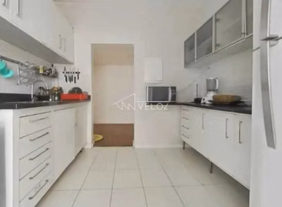 Apartamento, 3 quartos, 130 m² - Foto 1