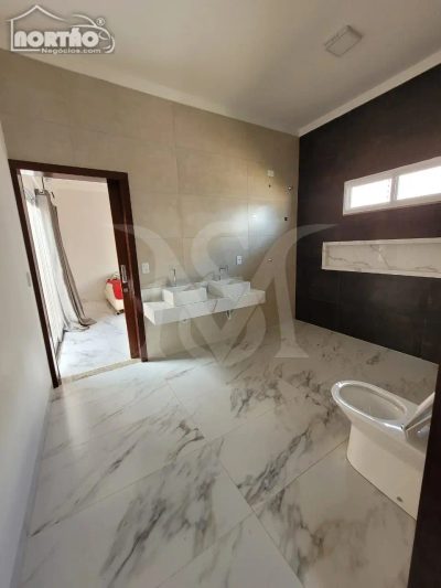 Casa, 4 quartos, 193 m² - Foto 4