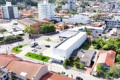 Casa, 4 quartos, 245 m² - Foto 4