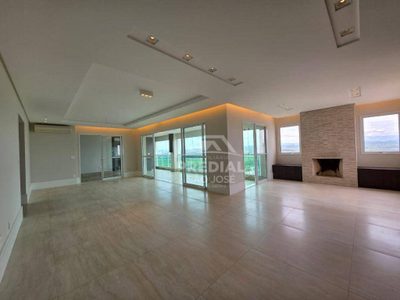 Apartamento, 3 quartos, 233 m² - Foto 1