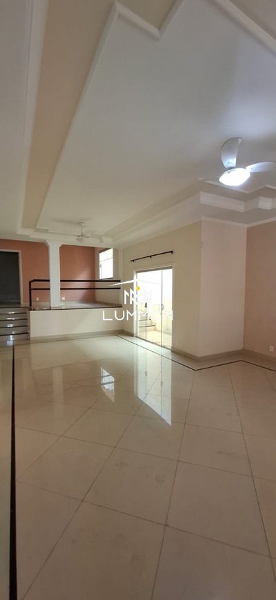 Casa, 3 quartos, 214 m² - Foto 2