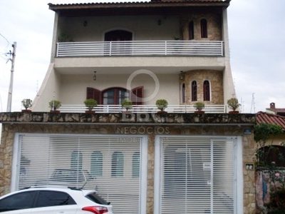 Sobrado, 3 quartos, 339 m² - Foto 1