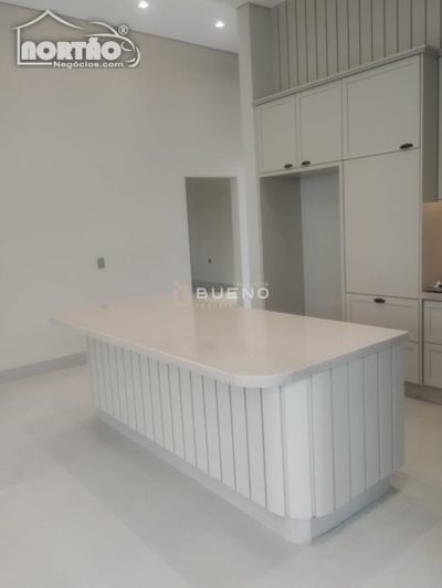 Casa, 1 quarto, 175 m² - Foto 2