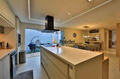 Sobrado, 4 quartos, 270 m² - Foto 4