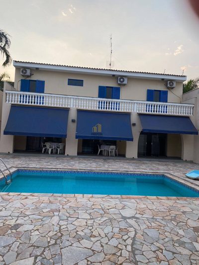 Casa, 4 quartos, 328 m² - Foto 1