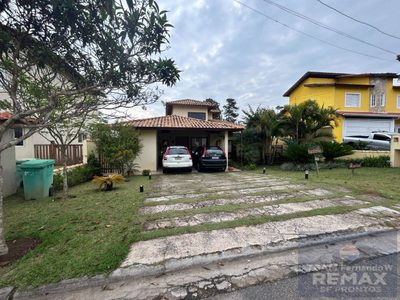 Casa, 3 quartos, 226 m² - Foto 2
