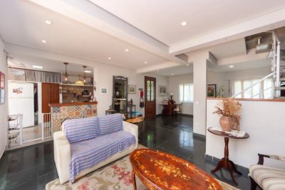 Casa, 4 quartos, 247 m² - Foto 1