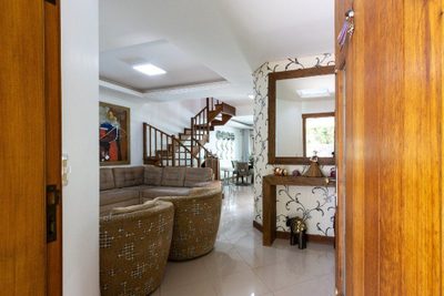 Casa, 5 quartos, 221 m² - Foto 2