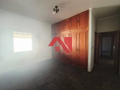 Casa, 3 quartos, 323 m² - Foto 3