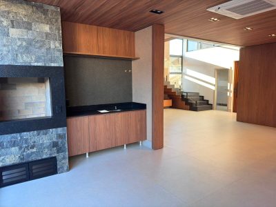 Casa, 3 quartos, 241 m² - Foto 4