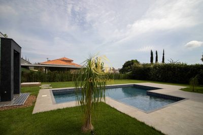 Casa, 4 quartos, 330 m² - Foto 1
