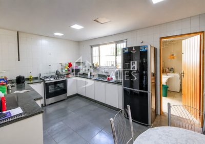 Sobrado, 3 quartos, 212 m² - Foto 1