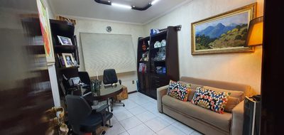 Casa, 3 quartos, 243 m² - Foto 3