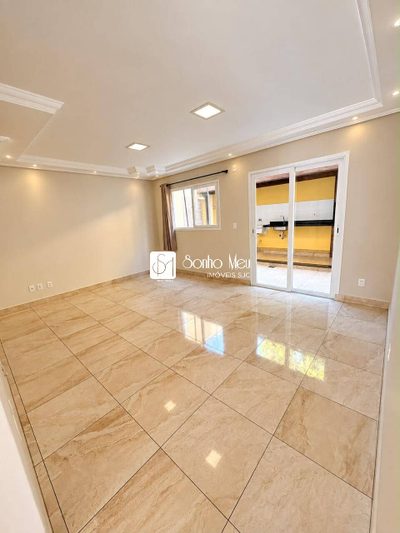 Casa, 3 quartos, 88 m² - Foto 1