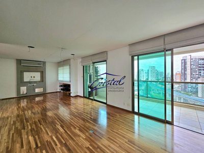 Apartamento, 3 quartos, 147 m² - Foto 1